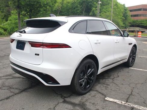 New 2026 Jaguar F-PACE R-Dynamic S image 2