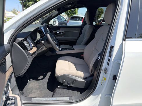 New 2026 Volvo XC90 B6 Plus AWD/4WD image 13