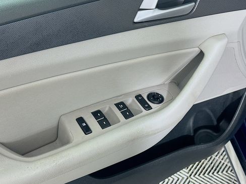 Used 2017 Hyundai Sonata Sport w/ Value Edition Package 02 image 15