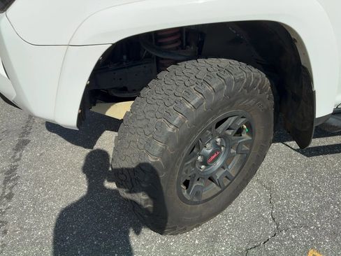 Used 2016 Toyota 4Runner TRD Pro image 14