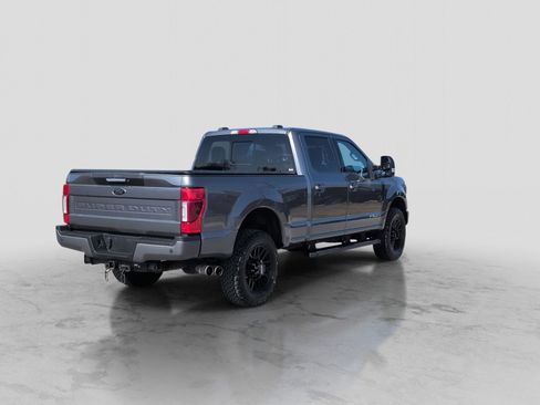 Certified 2022 Ford F250 Lariat w/ Black Appearance Package image 8