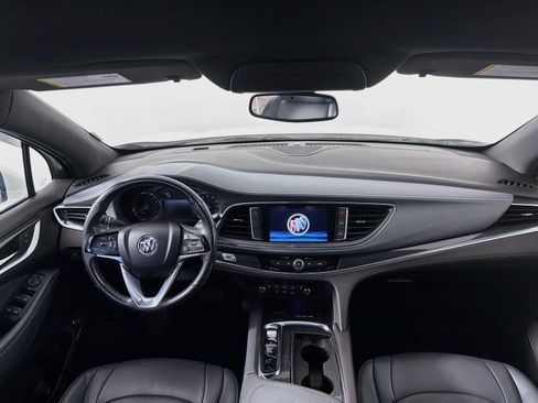Used 2024 Buick Enclave Essence FWD image 22