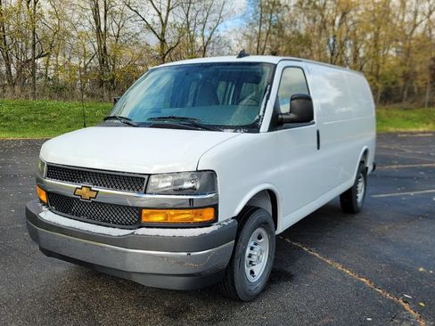 New 2025 Chevrolet Express 2500 w/ Communications Package RWD image 5