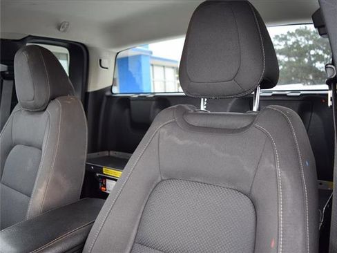 Used 2022 Chevrolet Colorado LT w/ Fleet Safety Package image 18