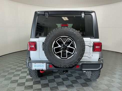 Used 2024 Jeep Wrangler Unlimited Rubicon image 6