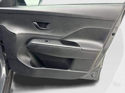 Used 2024 Hyundai Kona SEL AWD/4WD image 47