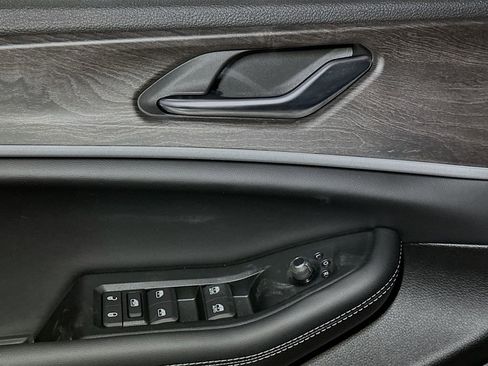 New 2026 Jeep Grand Cherokee Altitude AWD/4WD image 13