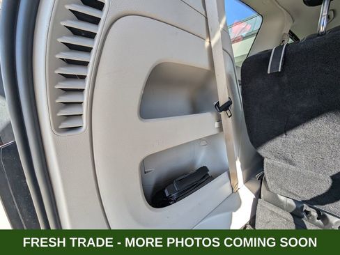 Used 2024 Chrysler Pacifica Touring-L image 40