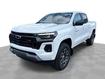 Used 2024 Chevrolet Colorado Z71 w/ Z71 Convenience Package 2