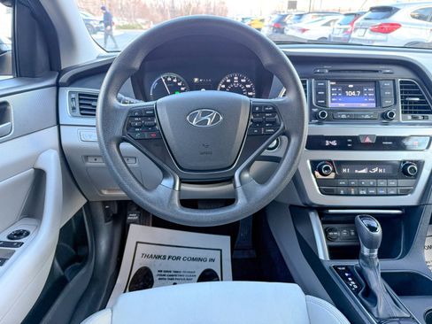 Used 2016 Hyundai Sonata SE image 29