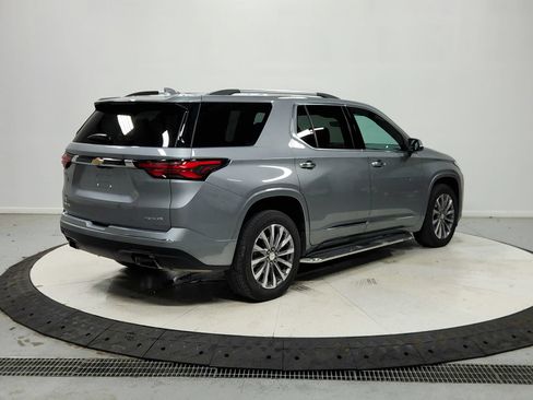 Used 2023 Chevrolet Traverse Premier FWD image 8