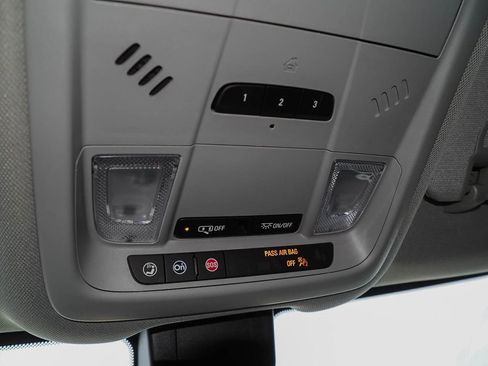 Used 2020 Chevrolet Equinox LT image 35