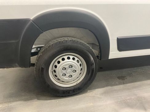 Used 2026 RAM ProMaster 2500 w/ Convenience Group FWD image 5