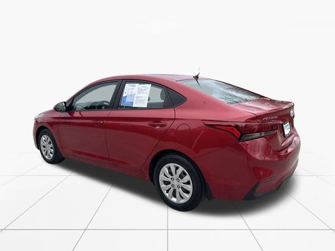 Used 2022 Hyundai Accent SE image 6