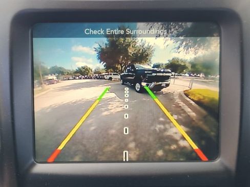 Used 2017 Jeep Cherokee Latitude FWD image 18