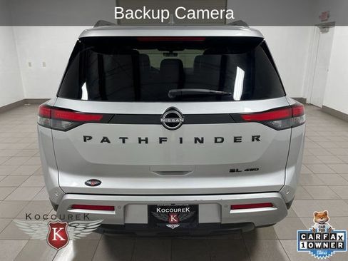 Used 2024 Nissan Pathfinder SL w/ Black Appearance Package AWD/4WD image 5