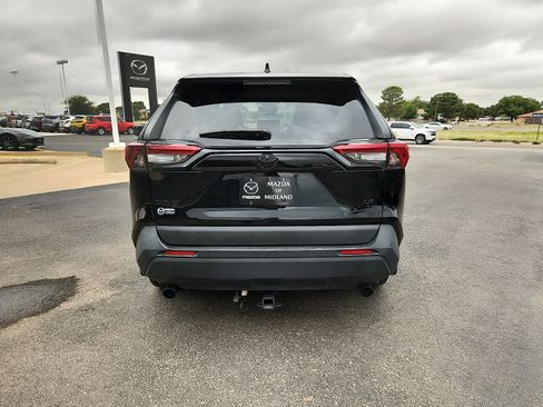 Used 2024 Toyota RAV4 LE FWD image 6