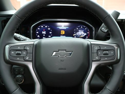 New 2026 Chevrolet Silverado 2500 ZR2 w/ LPO, Dark Essentials Package AWD/4WD image 15