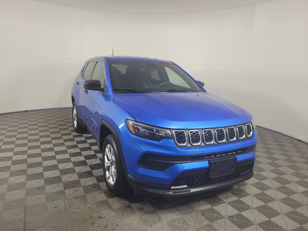 Used 2025 Jeep Compass Sport AWD/4WD image 13