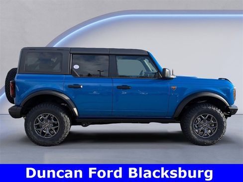New 2025 Ford Bronco Badlands image 2