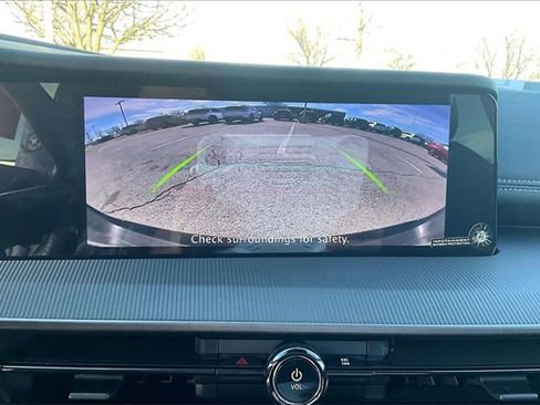 Certified 2025 Nissan Murano SV image 19