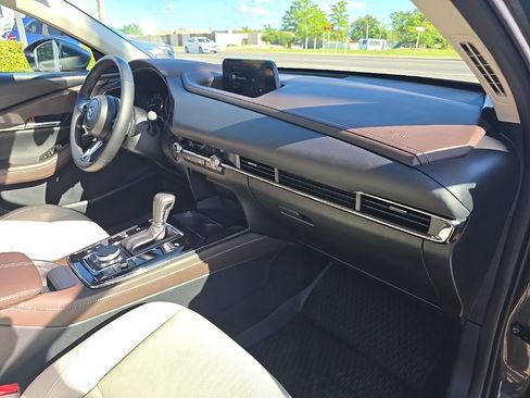 Used 2024 MAZDA CX-30 AWD 2.5 S w/ Premium Package image 32