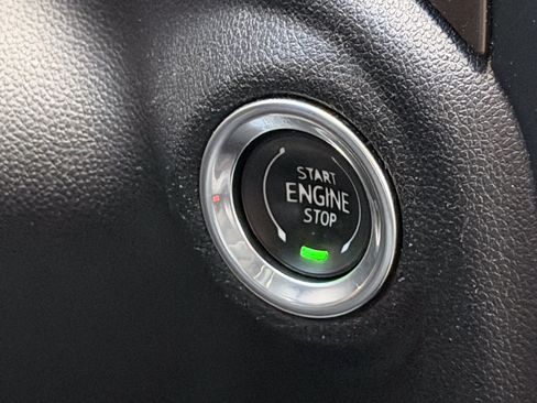 Used 2019 Chevrolet Silverado 1500 High Country w/ Technology Package AWD/4WD image 34