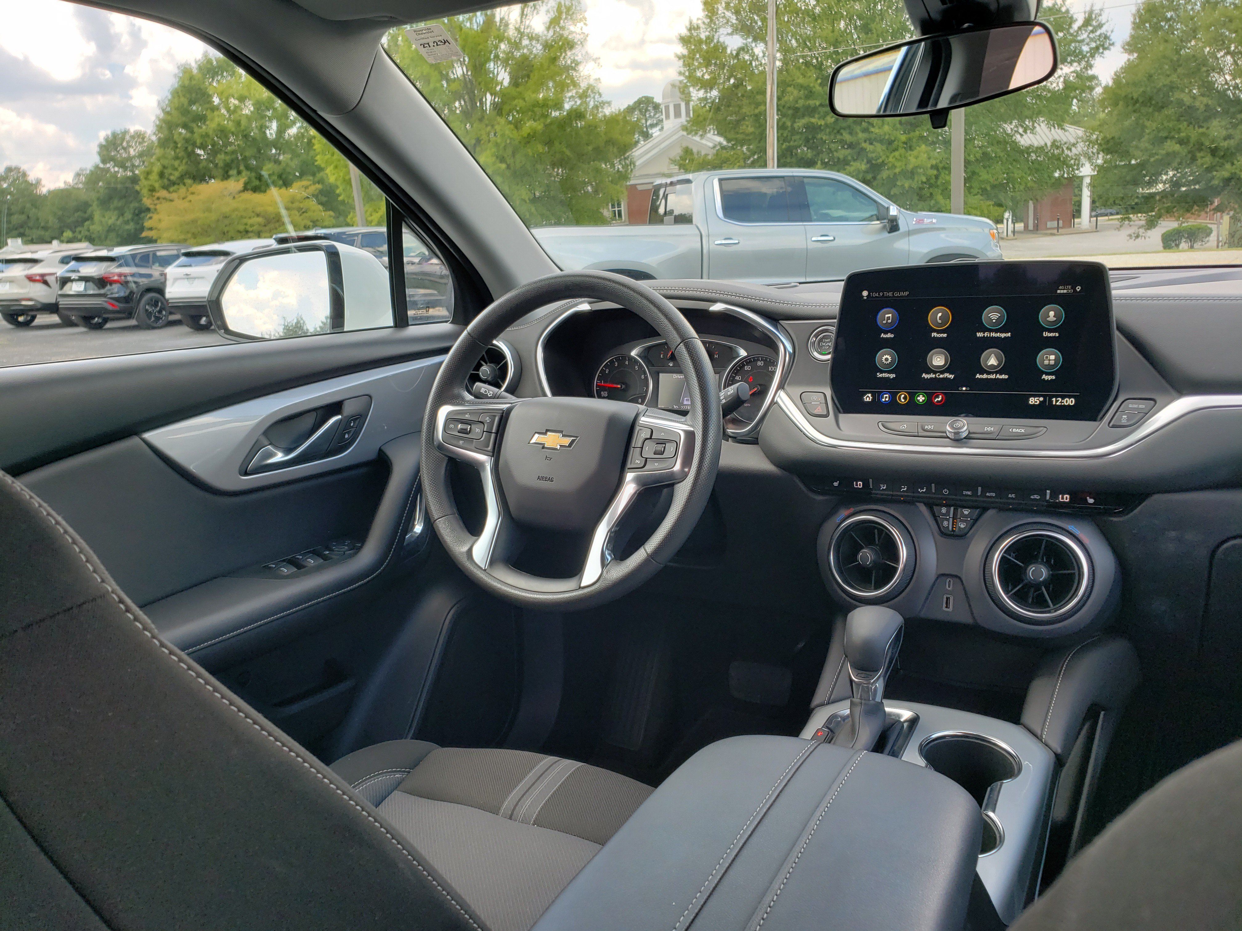 Used 2025 Chevrolet Blazer LT FWD image 30