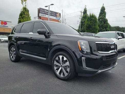 Used 2022 Kia Telluride EX w/ EX Premium Package FWD image 3