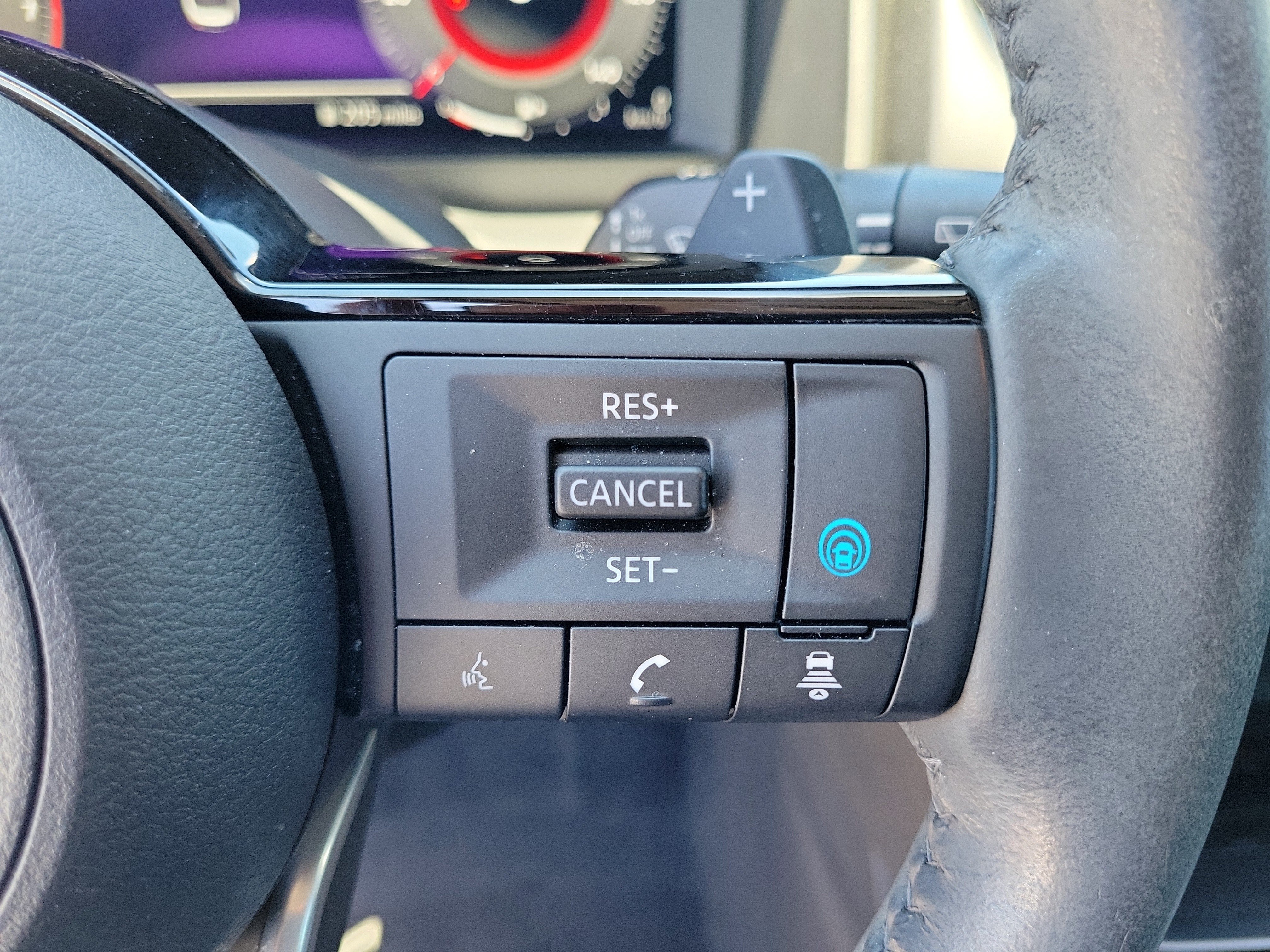 Certified 2024 Nissan Rogue SL FWD image 19