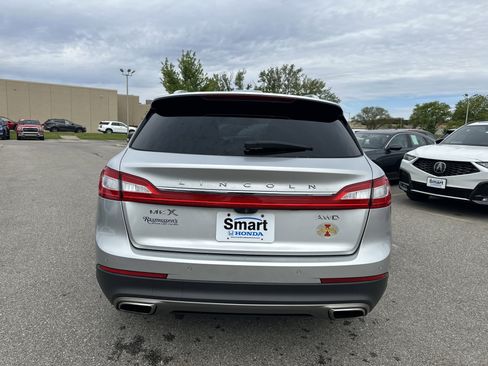 Used 2016 Lincoln MKX Select w/ Select Plus Package AWD/4WD image 9