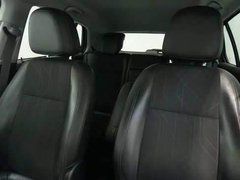 Used 2018 Chevrolet Trax LT w/ LT Convenience Package image 15