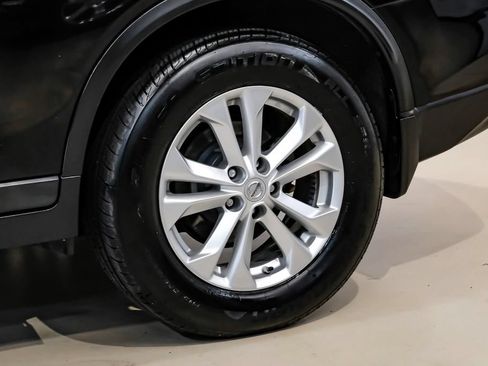 Used 2015 Nissan Rogue SV w/ SV Family Package FWD image 64