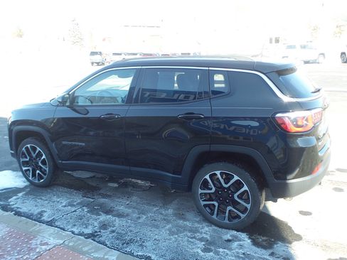 Used 2018 Jeep Compass Limited w/ Navigation Group image 7