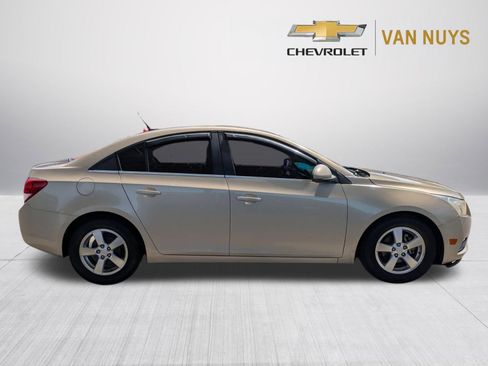 Used 2011 Chevrolet Cruze LT FWD image 4