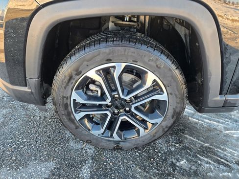 Used 2024 Jeep Compass Limited image 31