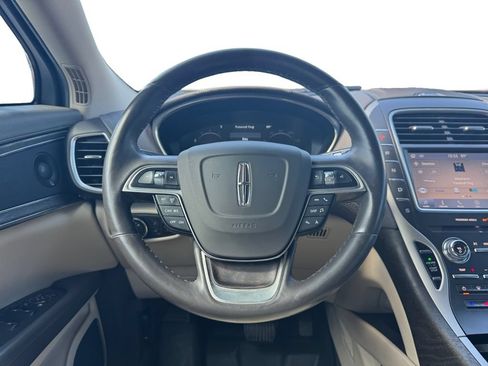 Used 2020 Lincoln Nautilus Reserve AWD/4WD image 12