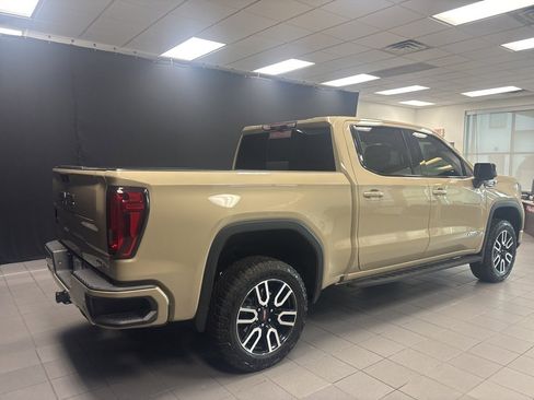 Used 2022 GMC Sierra 1500 AT4 w/ AT4 Premium Package image 3