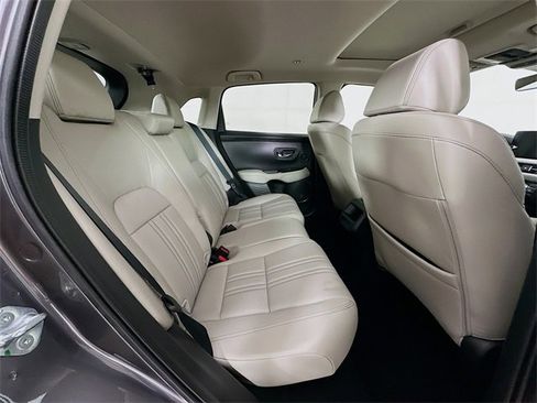Certified 2024 Honda HR-V EX-L image 6