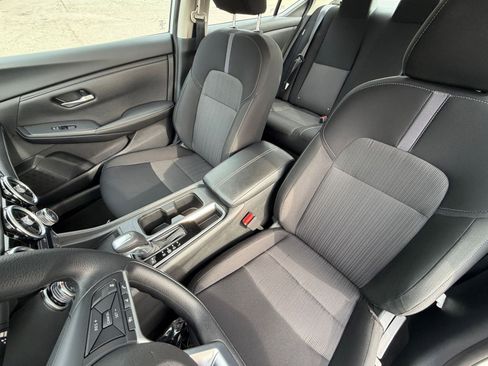 Used 2025 Nissan Sentra SV image 34