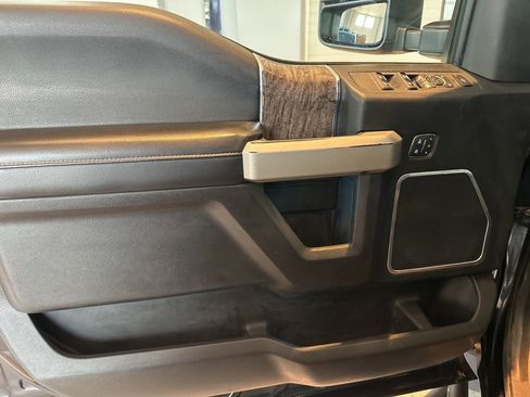 Used 2019 Ford F250 Lariat w/ Lariat Ultimate Package image 13