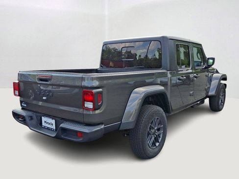 New 2026 Jeep Gladiator Sport AWD/4WD image 3