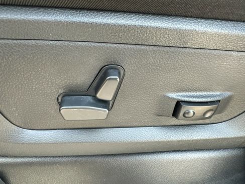 Used 2024 RAM 3500 Limited image 12