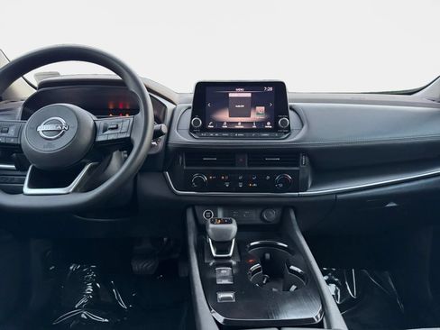 Used 2022 Nissan Rogue S FWD image 12
