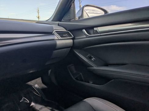 Used 2019 Honda Accord Sport image 16