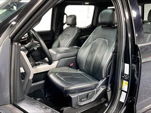 Used 2015 Ford F150 Platinum w/ Equipment Group 701A Luxury image 23