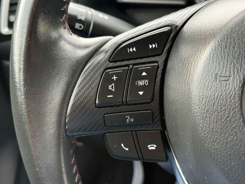Used 2014 MAZDA MAZDA3 i Touring image 21