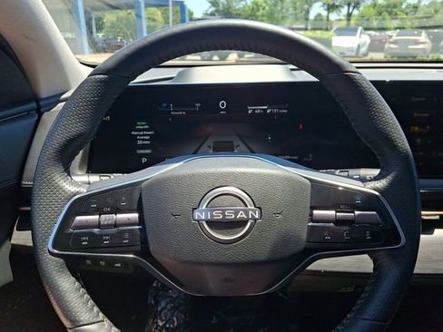 Used 2023 Nissan Ariya AWD image 22