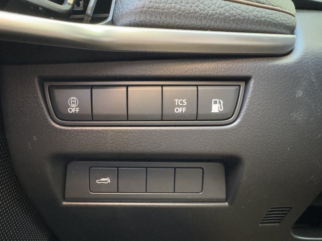 Used 2024 MAZDA CX-90 Plug-In Hybrid w/ Preferred AWD/4WD image 25