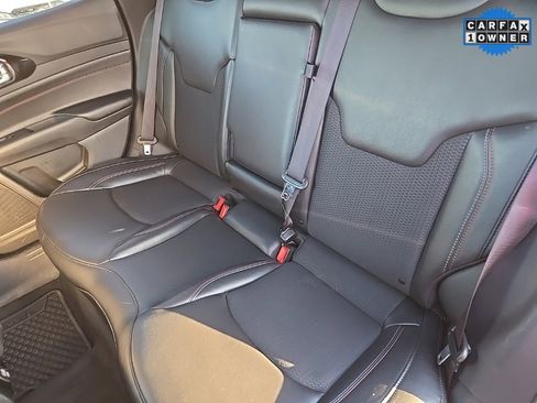 Used 2023 Jeep Compass Trailhawk image 24